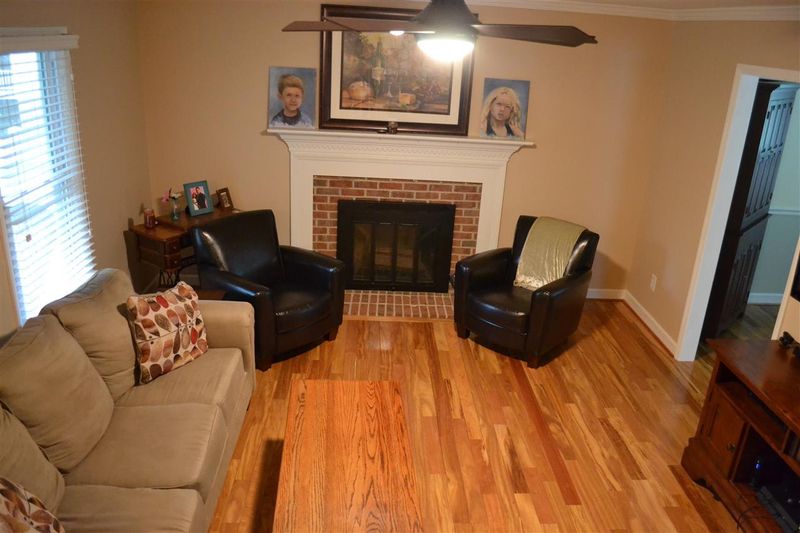 900 Fairlong Rd, Wake Forest, NC 27587