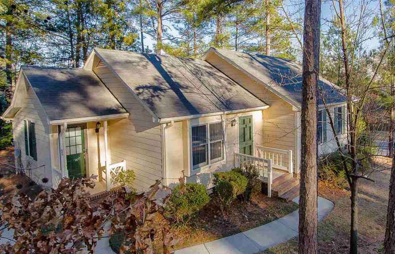 900 Grandview Dr, Durham, NC 27703