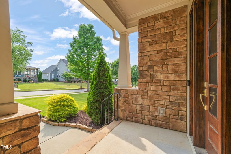 900 Green Oaks Pw, Holly Springs, NC 27540
