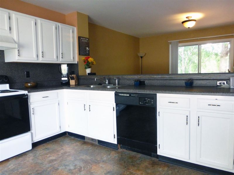 900 Lake Brandon Trl, Raleigh, NC 27610