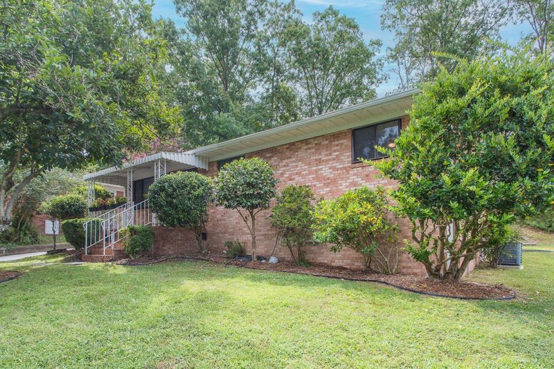 900 Larchwood Dr, Durham, NC 27713