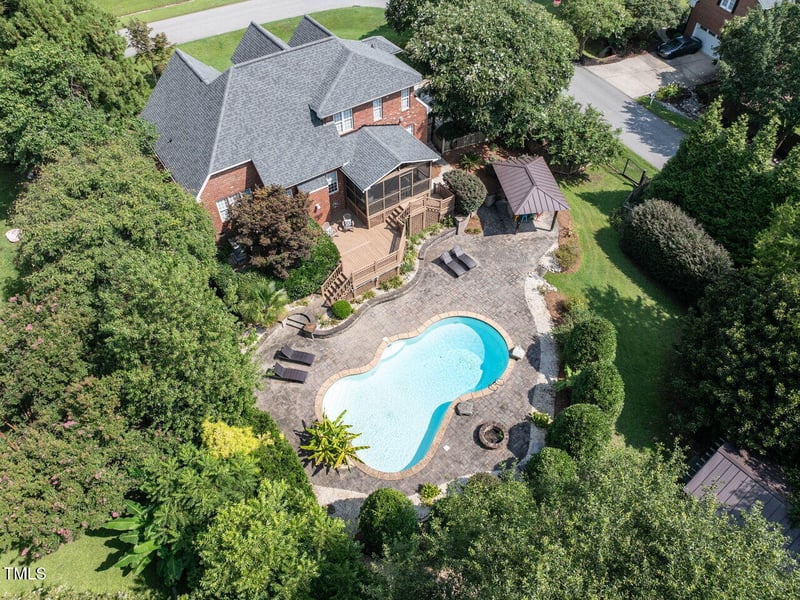 900 Old Baron Dr, Fuquay Varina, NC 27526
