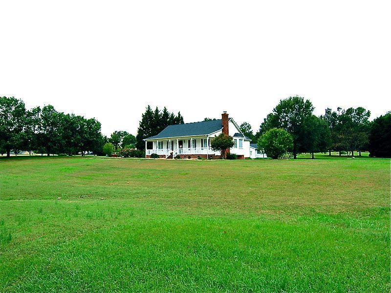 900 River Ridge Rd, Zebulon, NC 27597