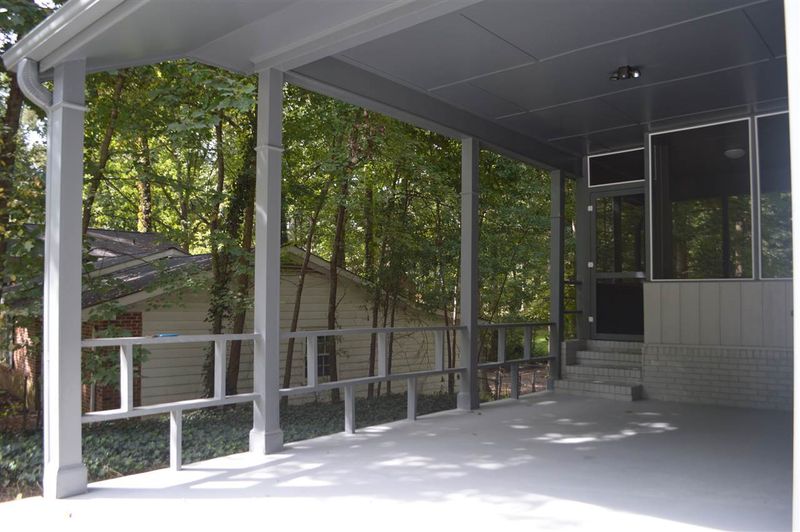 900 Tanglewood Dr, Cary, NC 27511