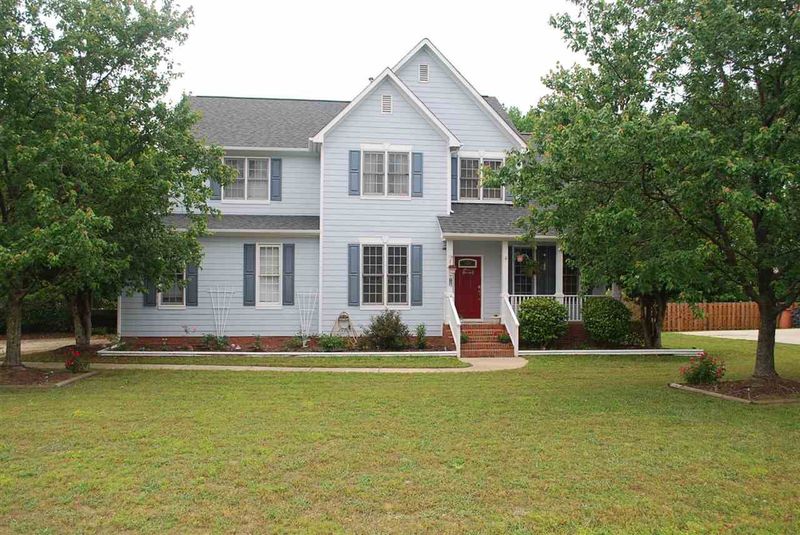 900 White Meadows Dr, Fuquay Varina, NC 27526