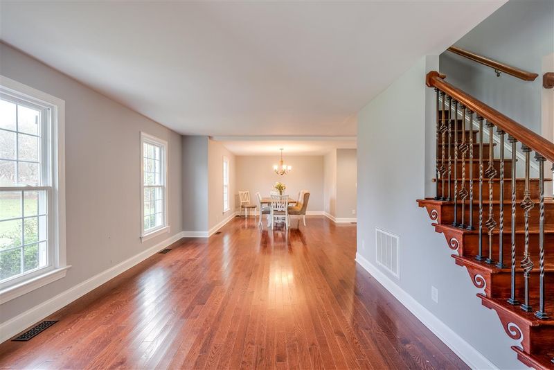 900 Witherbee Ln, Raleigh, NC 27603