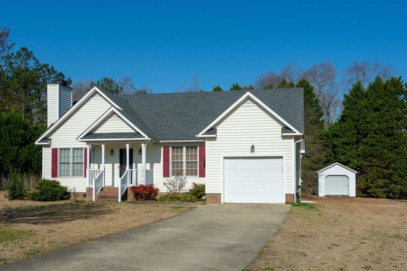 9000 Forest Leaf Rd, Willow Springs, NC 27592