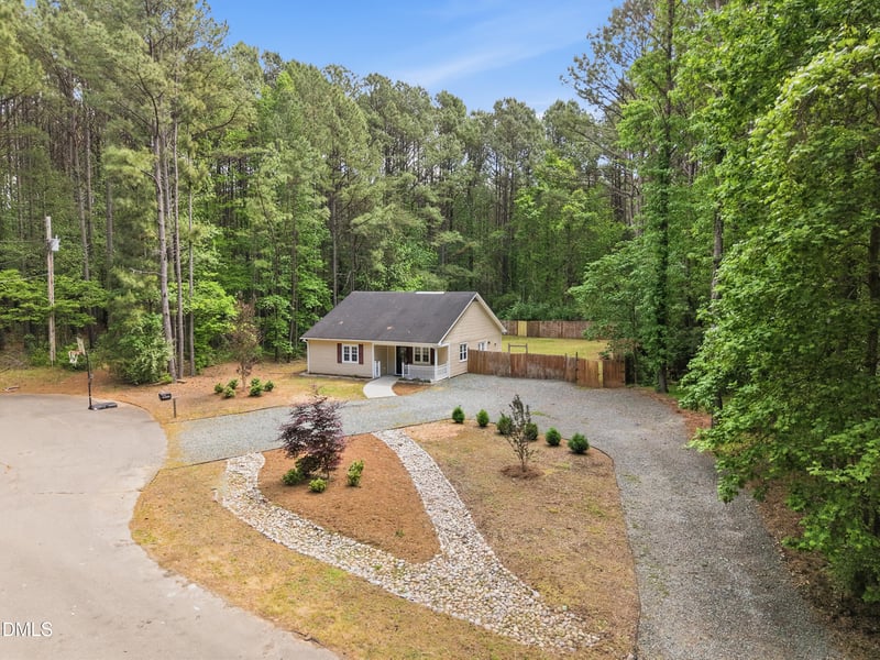 9004 Habitat Cir, Chapel Hill, NC 27516