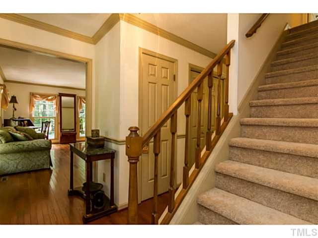 9004 Laurel Springs Dr, Chapel Hill, NC 27516