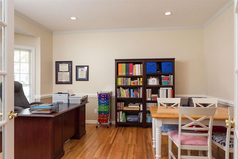 9005 Tenderfoot Trl, Raleigh, NC 27615