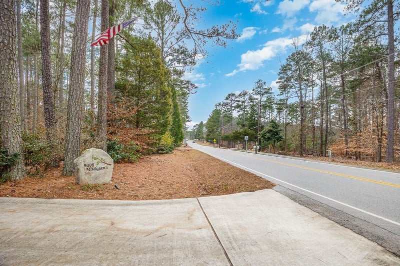9006 Honeycutt Rd, Raleigh, NC 27615