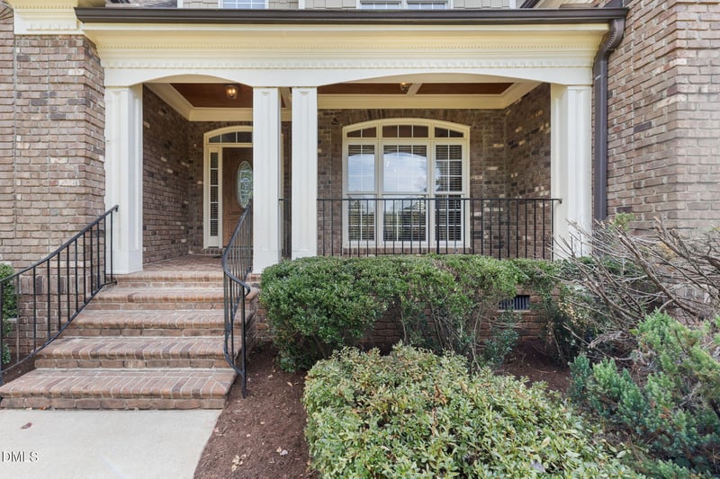 9008 Chelsea Dr, Raleigh, NC 27603