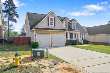 9008 Grouse Run Ln, Fayetteville, NC 28314