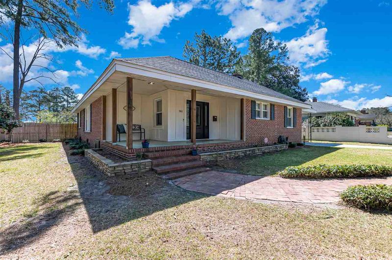 901 S 1st St, Smithfield, NC 27577