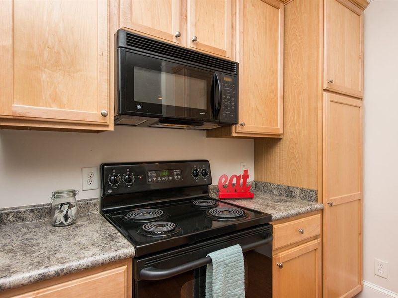 901 Canenaugh Dr #304, Raleigh, NC 27604