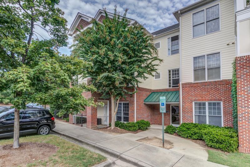 901 Canenaugh Dr #308, Raleigh, NC 27604