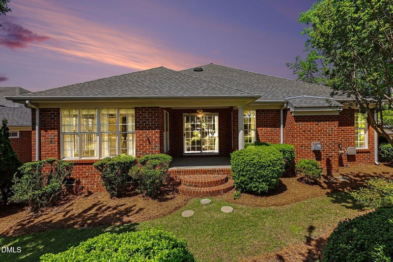 901 Carob Ct, Fuquay Varina, NC 27526