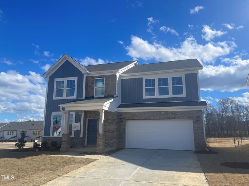 901 Channel Drop Loop, Zebulon, NC 27597