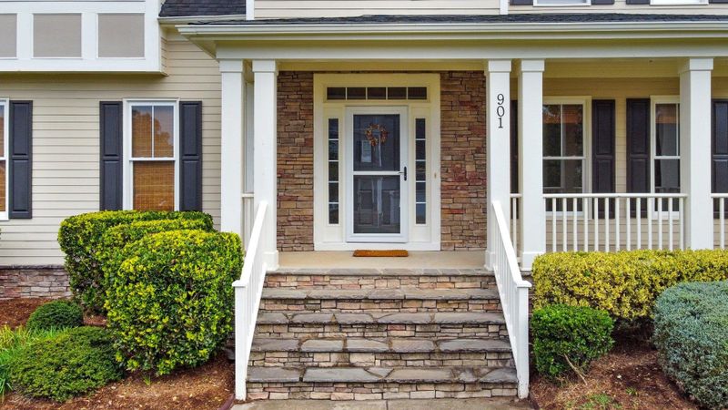 901 Coral Bell Dr, Wake Forest, NC 27587