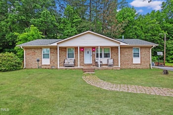 901 Currin Perry Rd, Zebulon, NC 27597