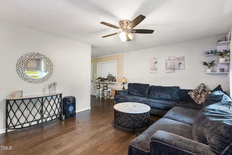 901 Currin Perry Rd, Zebulon, NC 27597