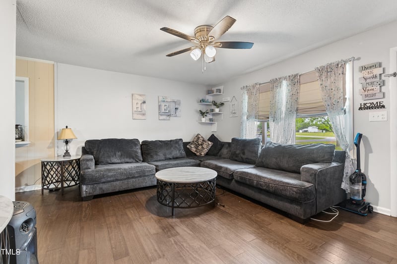 901 Currin Perry Rd, Zebulon, NC 27597