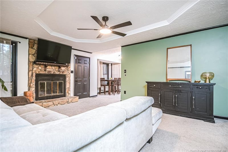 901 Drew Ct, Fayetteville, NC 28311