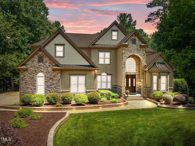 901 Edgewater Dr, Garner, NC 27529