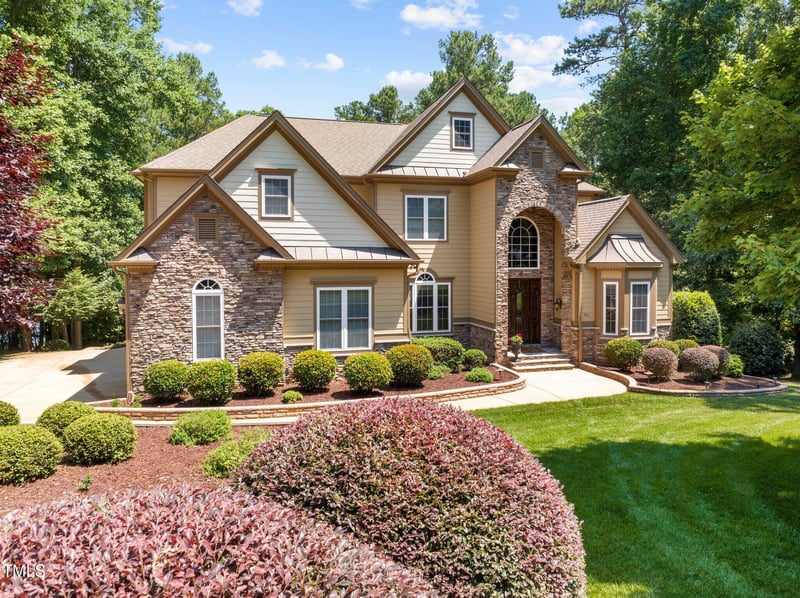 901 Edgewater Dr, Garner, NC 27529