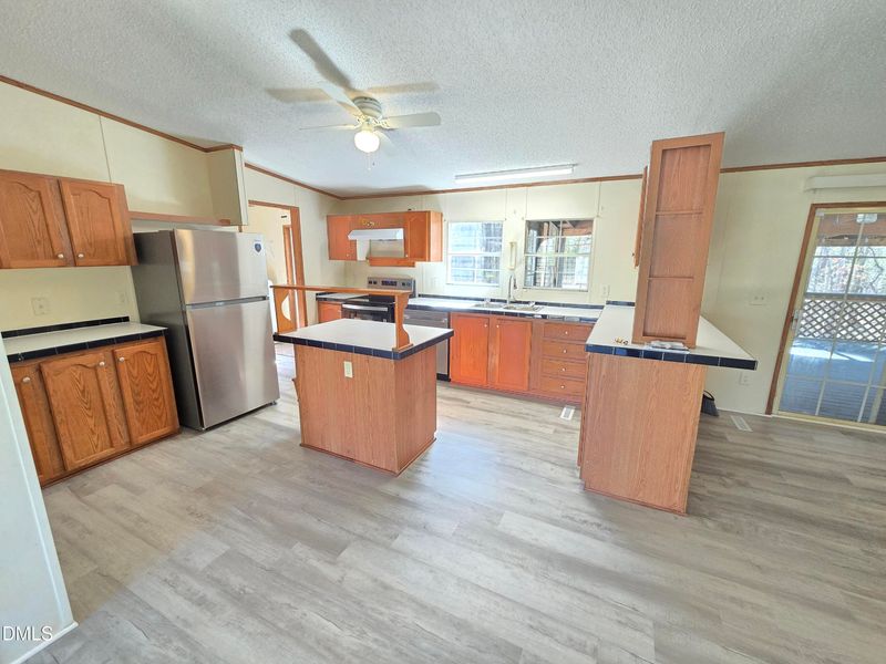901 George Roberson Ln, Graham, NC 27253