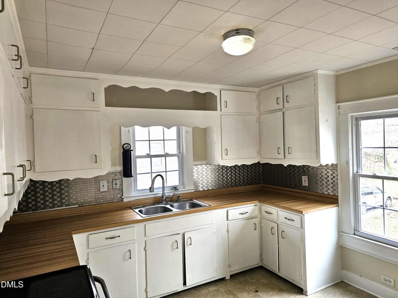 901 Grace Ave, Burlington, NC 27217