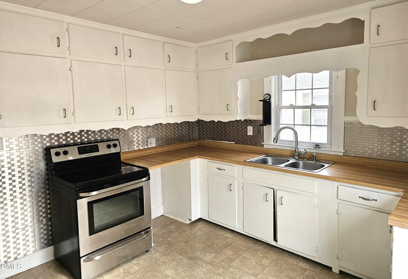 901 Grace Ave, Burlington, NC 27217