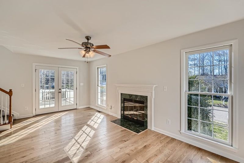 901 Greendale Ct, Apex, NC 27502