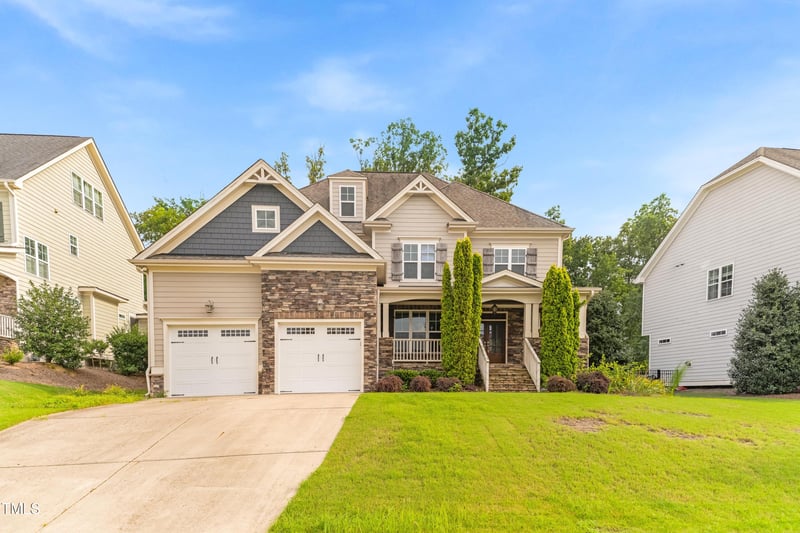 901 Hollymont Dr, Holly Springs, NC 27540