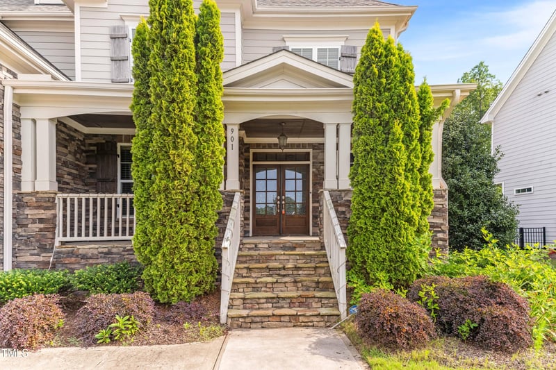 901 Hollymont Dr, Holly Springs, NC 27540