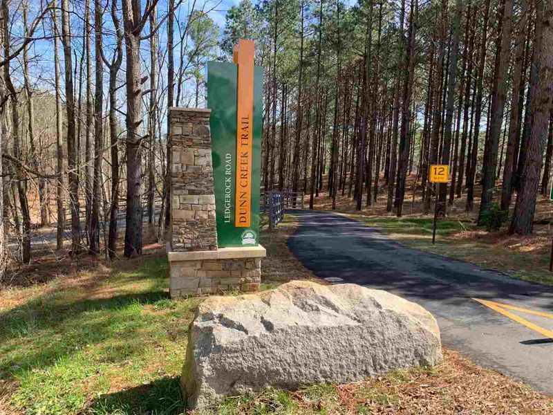 901 Ledgerock Rd, Wake Forest, NC 27587