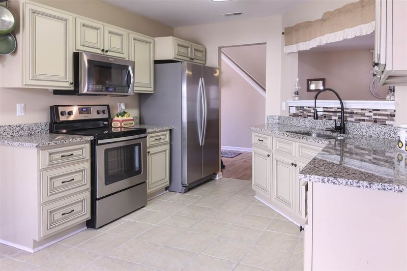 901 Pebblestone Dr, Durham, NC 27703
