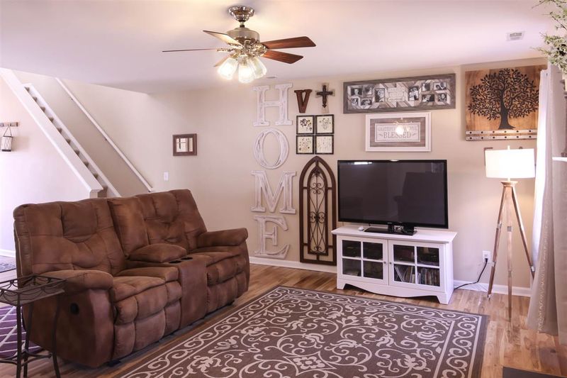 901 Pebblestone Dr, Durham, NC 27703