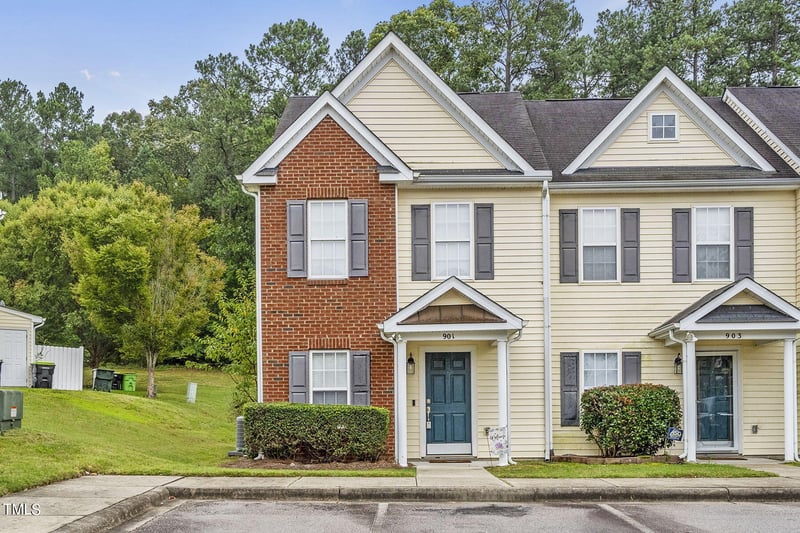901 Savin Ldg, Knightdale, NC 27545