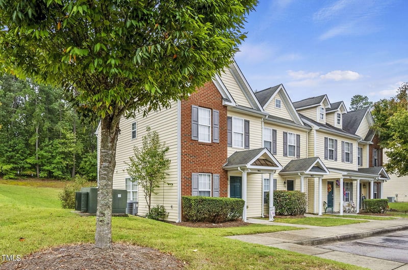 901 Savin Ldg, Knightdale, NC 27545