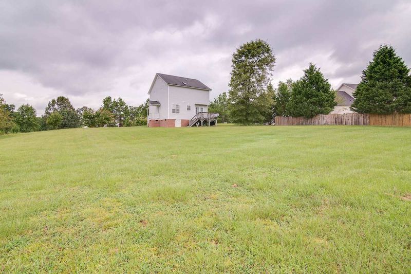 901 Sunrise Dr, Garner, NC 27529
