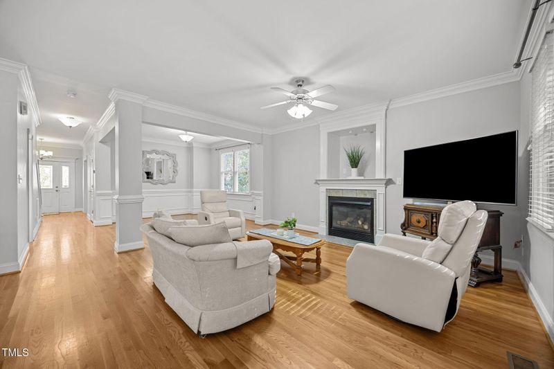 901 Town Side Dr, Apex, NC 27502