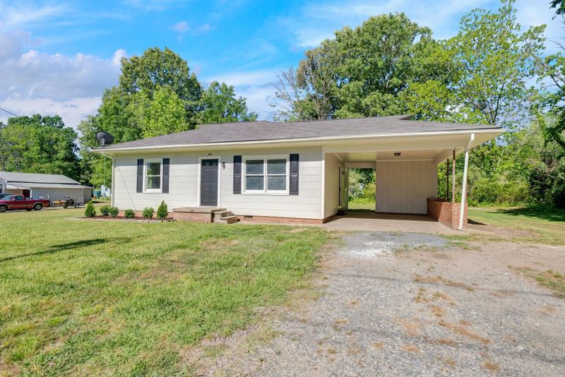 901 Usher St, Durham, NC 27704