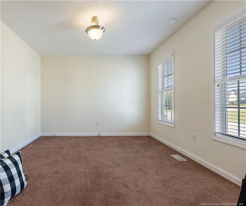 9012 Grouse Run Ln, Fayetteville, NC 28314