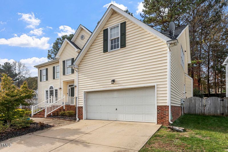 9012 Miranda Dr, Raleigh, NC 27617