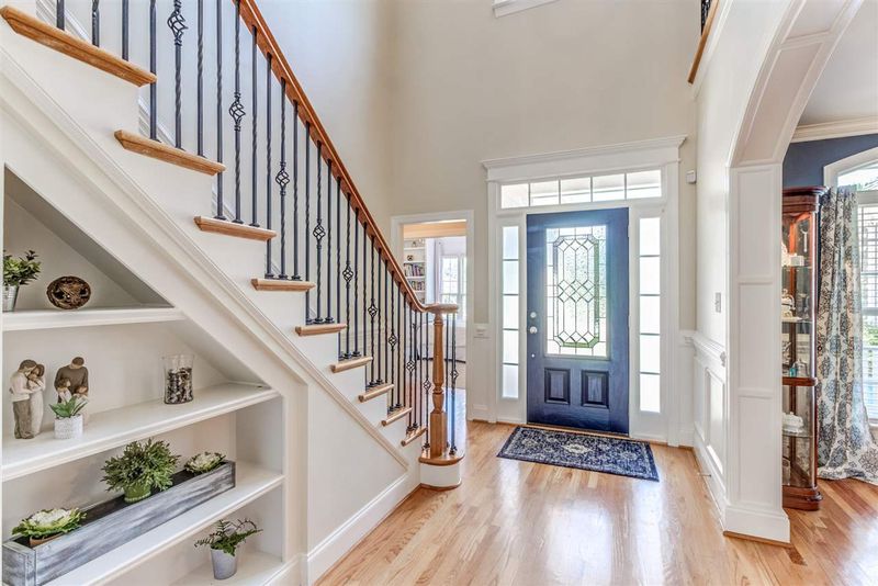 9013 Chelsea Dr, Raleigh, NC 27603