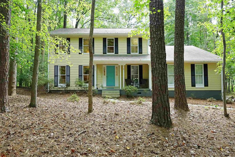 9018 Laurel Springs Dr, Chapel Hill, NC 27516