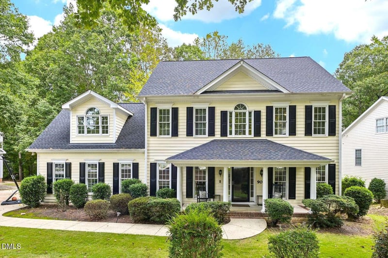 902 Birkdale Dr, Clayton, NC 27527