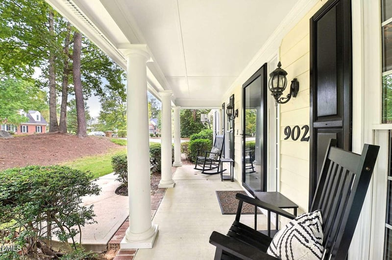 902 Birkdale Dr, Clayton, NC 27527