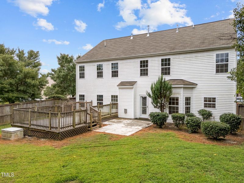 902 Golden Crest Dr, Durham, NC 27704